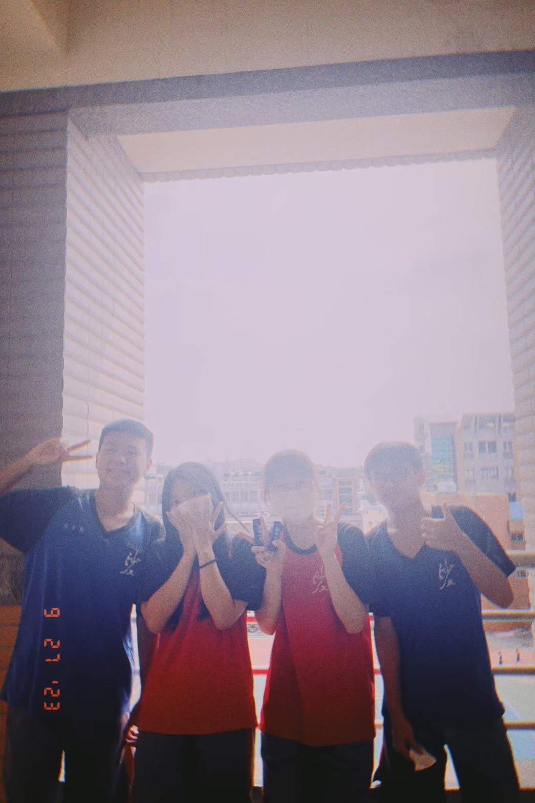 曝光過後的下場就是背光